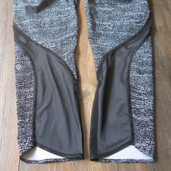 Lululemon High Rise Pace Perfect Tight size 10 *EUC - Picture 10 of 12